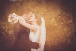 Brautpaarbild mit Lichteffekt