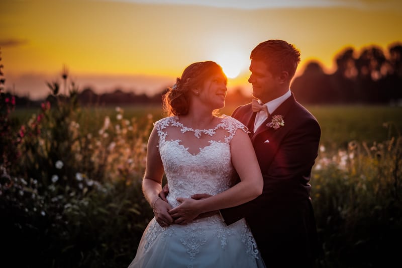 Brautpaarshooting bei Sonnenuntergang