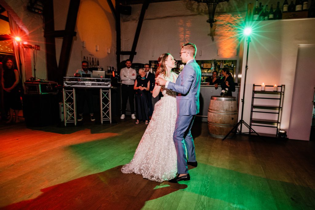 hochzeit-im-röttgenhof-in-meerbusch-hochzeitsfotograf-neuss