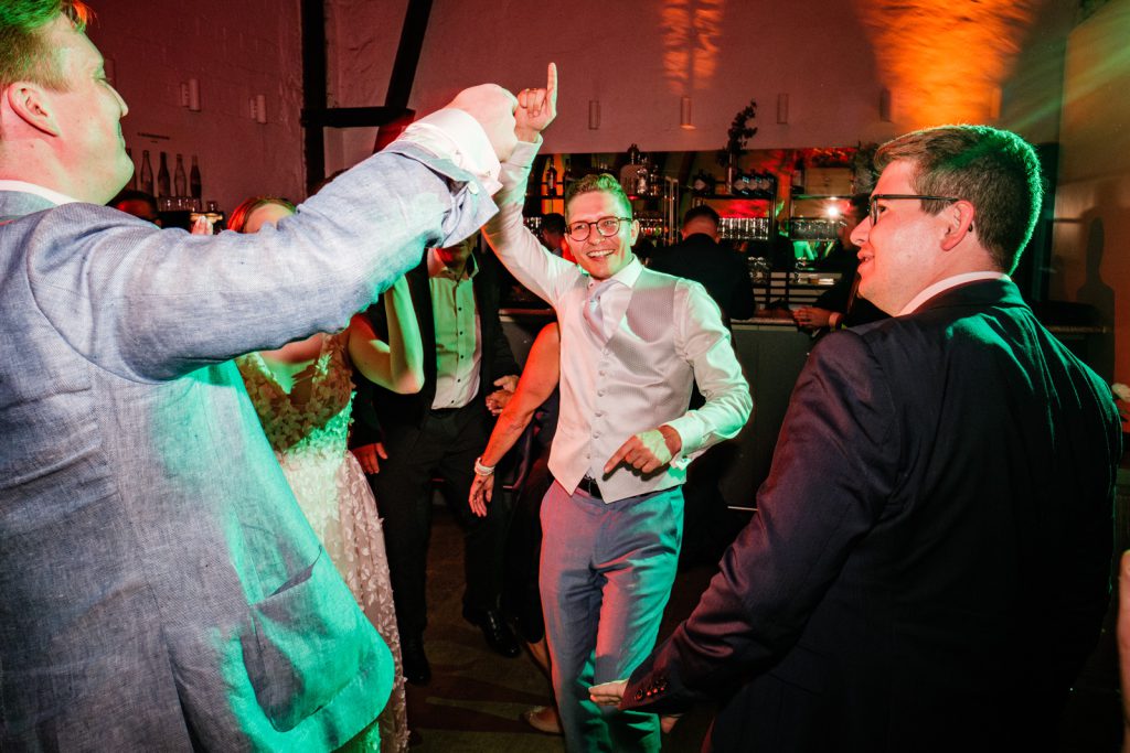 hochzeit-im-röttgenhof-in-meerbusch-hochzeitsfotograf-neuss