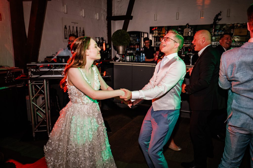 hochzeit-im-röttgenhof-in-meerbusch-hochzeitsfotograf-neuss